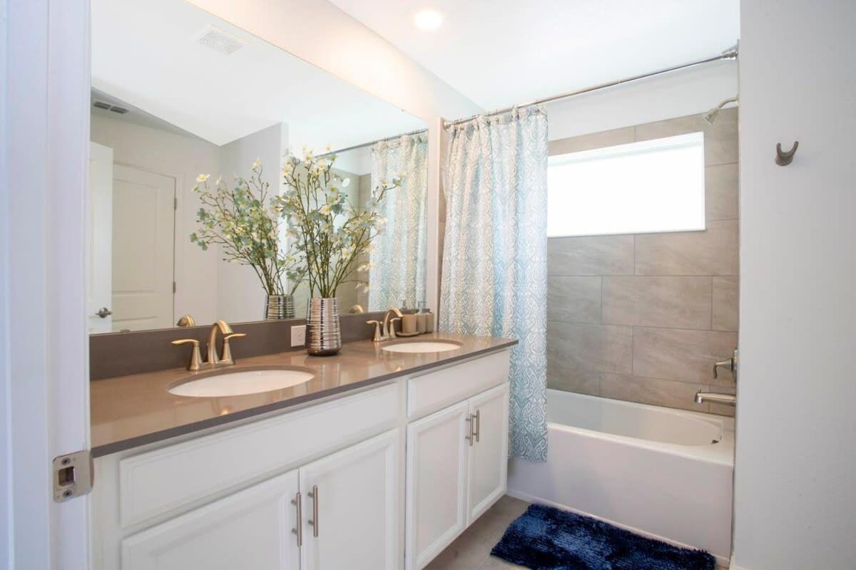 Gorgeous 4bd W/ Pool Close To @ Storey 4289 Hébergement de vacances